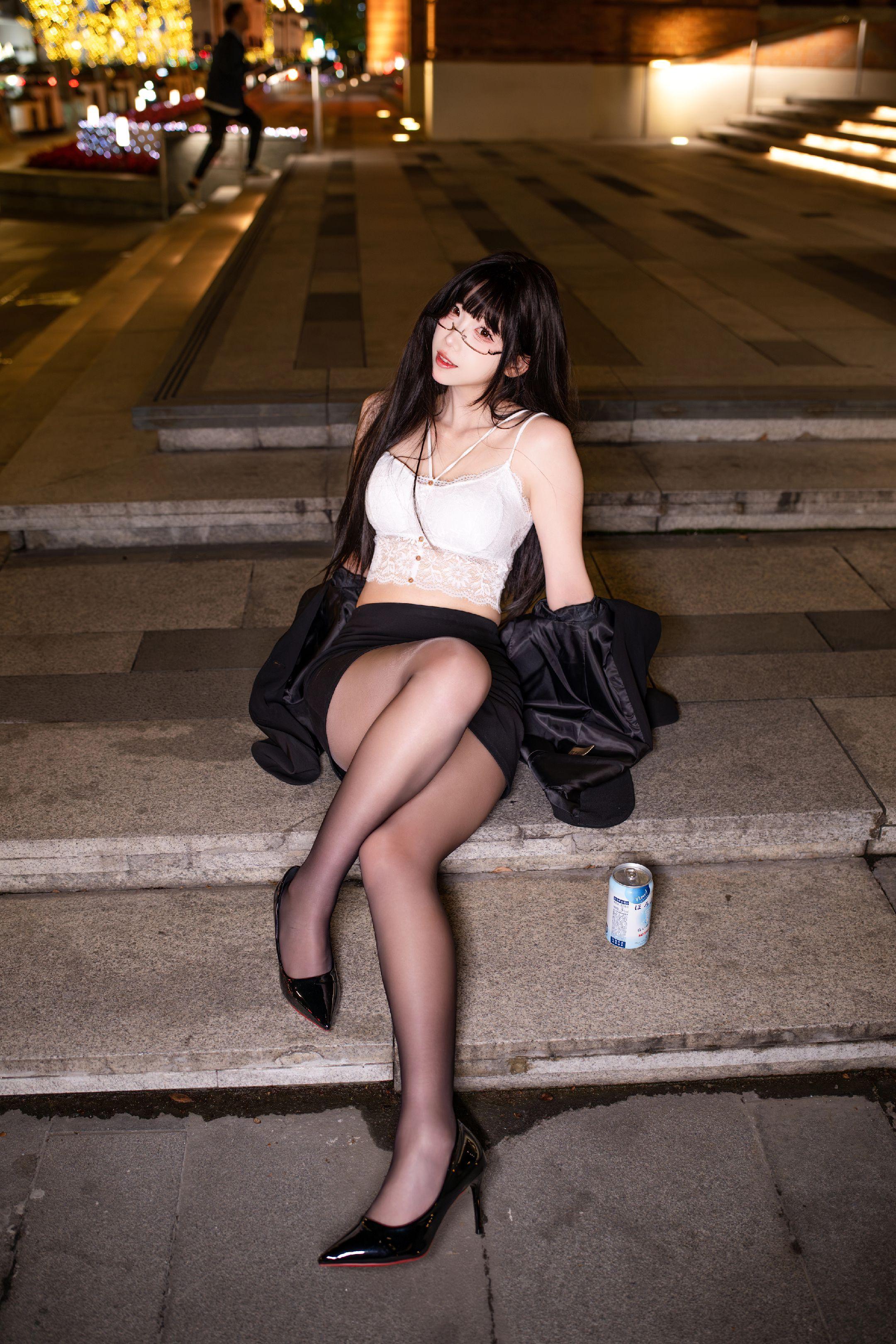 下班的御姐。模特无敌美少女星星子
