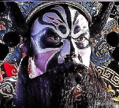 戏曲里“花脸”叫净，主要有两种说法，一俗一雅：
 
1. 最流行：反义取名（反差