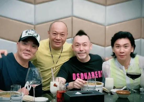 吴志雄对鬼王雷宇扬对得起朋友和兄弟了。
在雷宇扬葬礼上，吴志雄带喇嘛来为好友做法