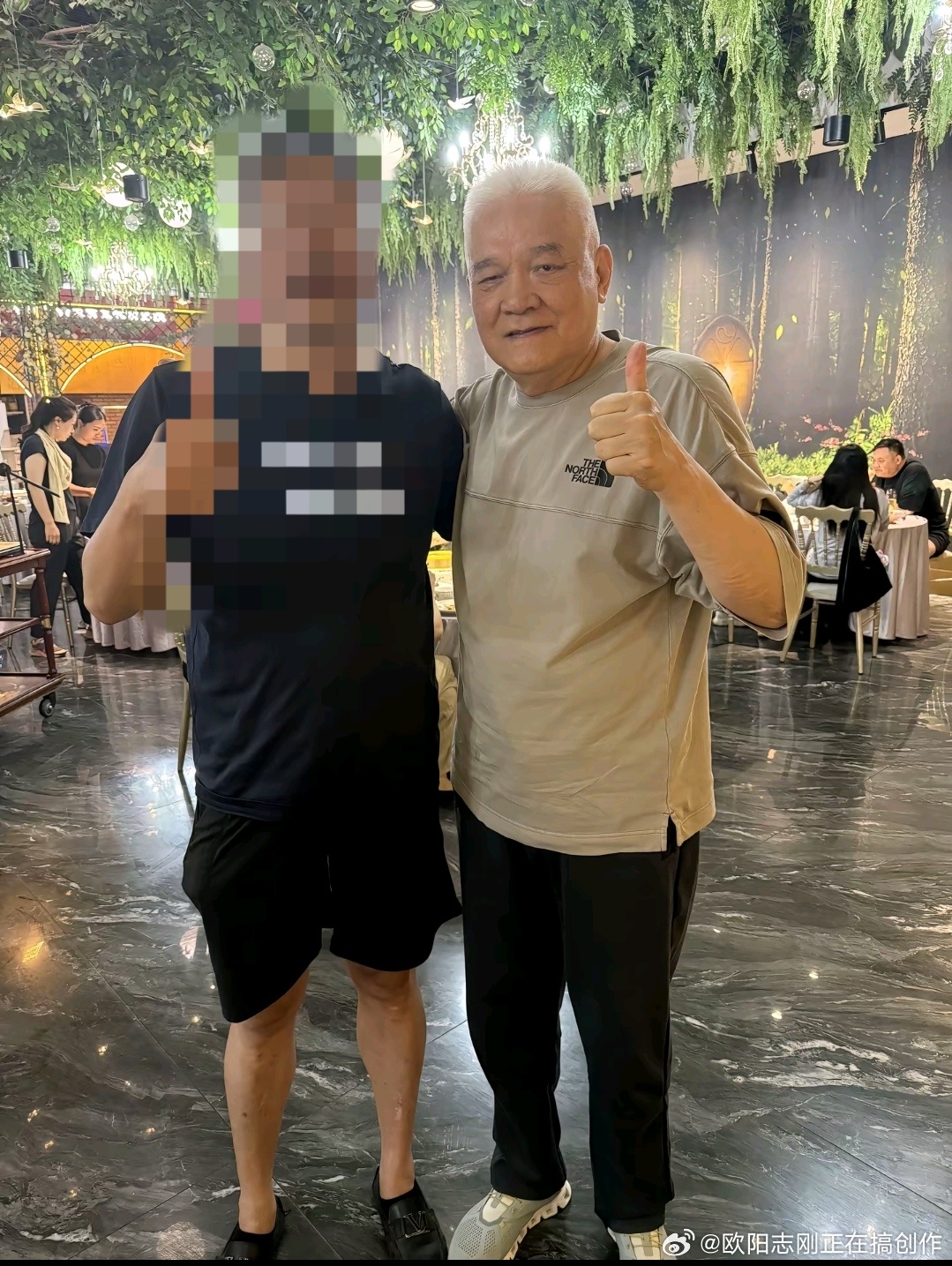 申军谊，年纪大了慈祥了，他演技其实很不错，当年《过年》多好，现在家庭剧演个老丈人