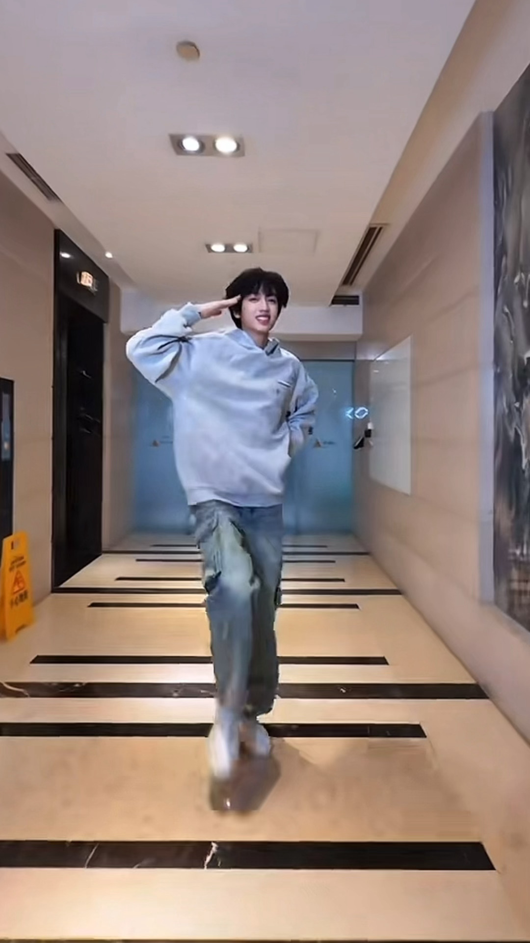 全体注意库里梦男跳着库里之歌朝我们走来了张桂源 库里梦男张桂源cha库里之歌