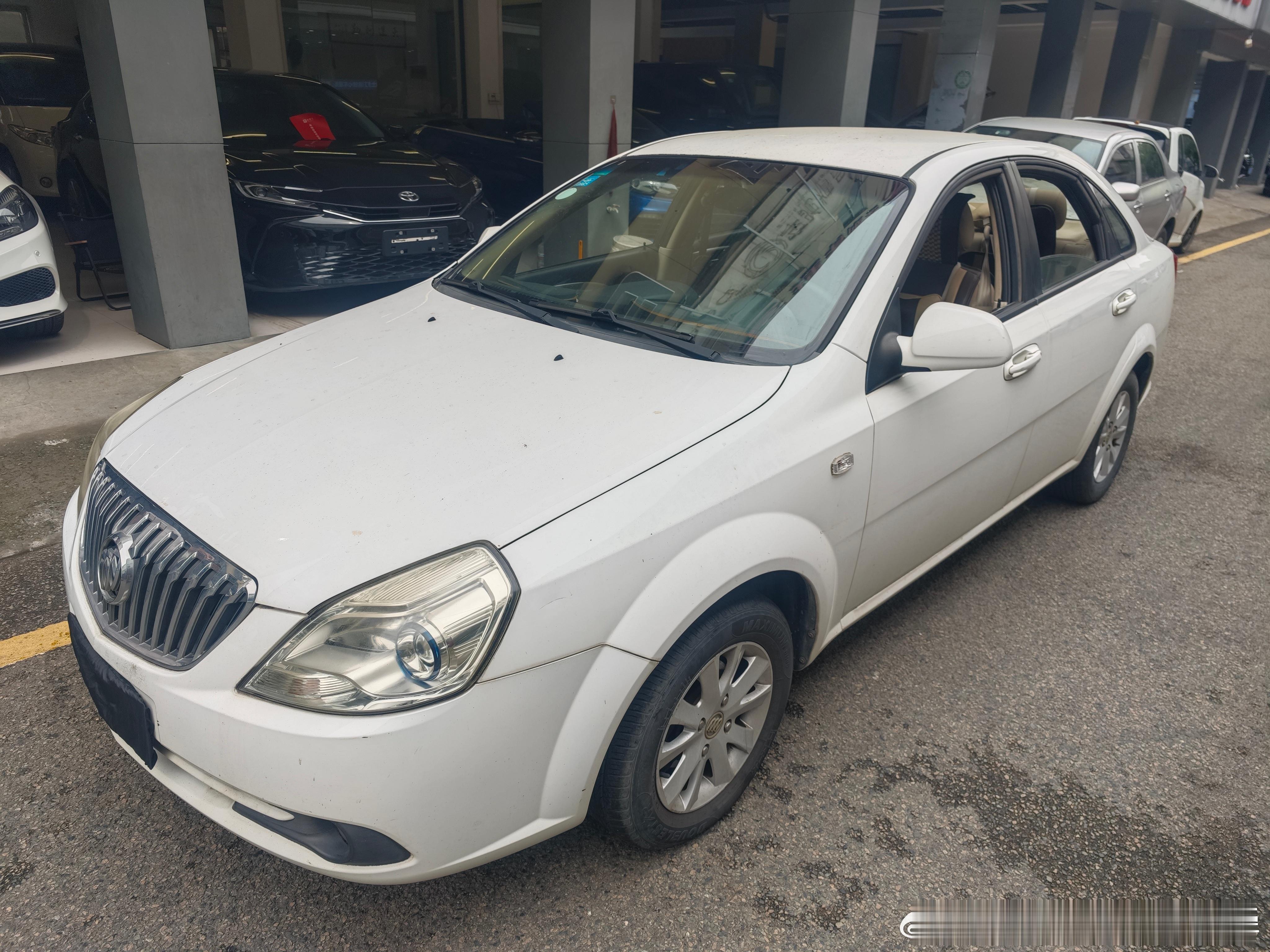 别克凯越1.5自动挡代步练手车​一手车 实表只开了3万公里 车况精品​手续齐全 