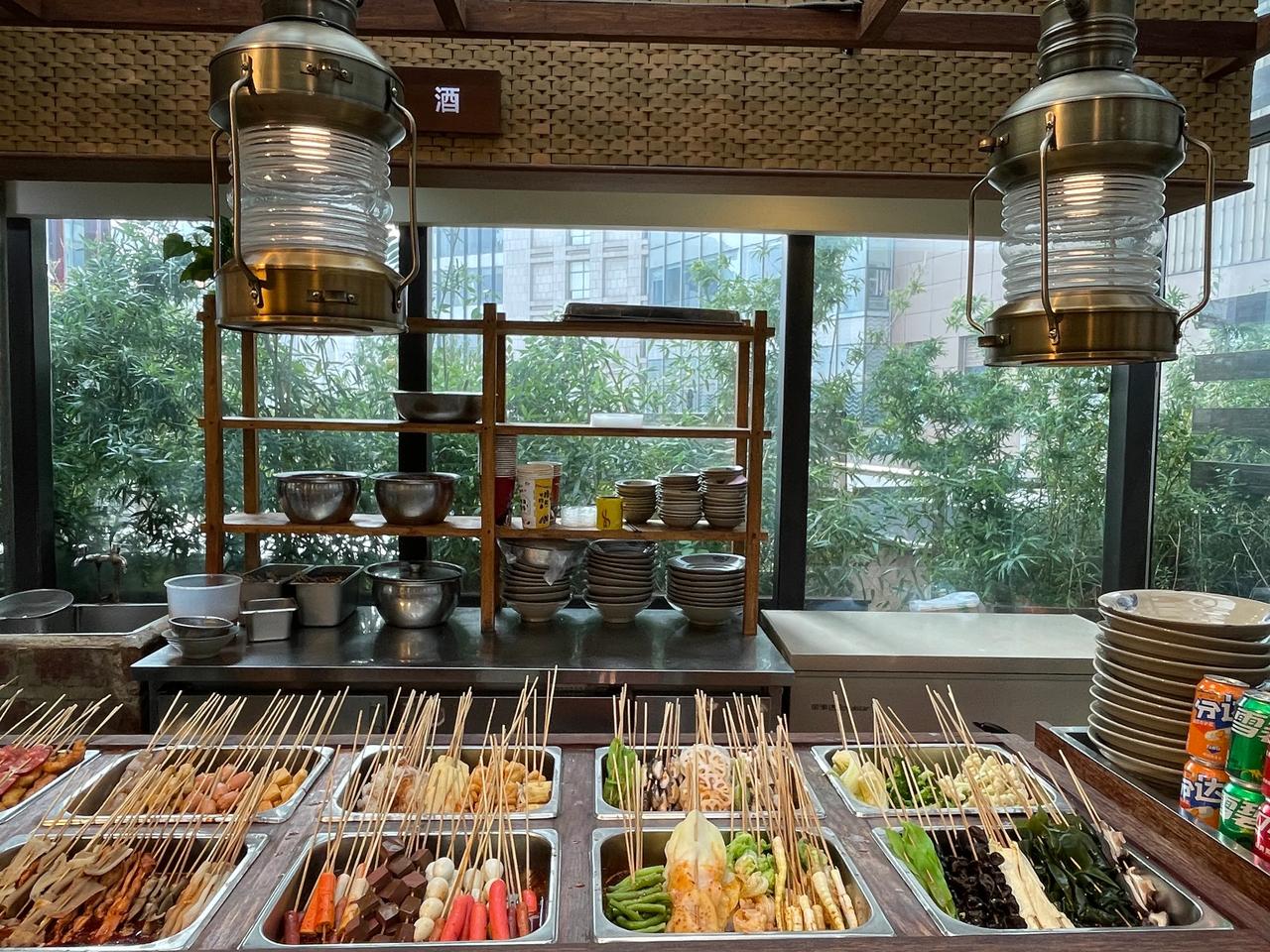     一个大家认可和喜欢的省市美食集合在一起，就叫集合店吧，在石家庄还是很有市