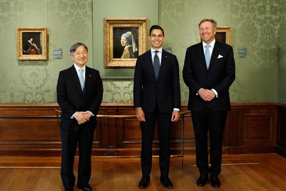 荷兰王室日本皇室6月18日，德仁天皇和荷兰参众两院议长进行会谈、出席荷兰首相罗布