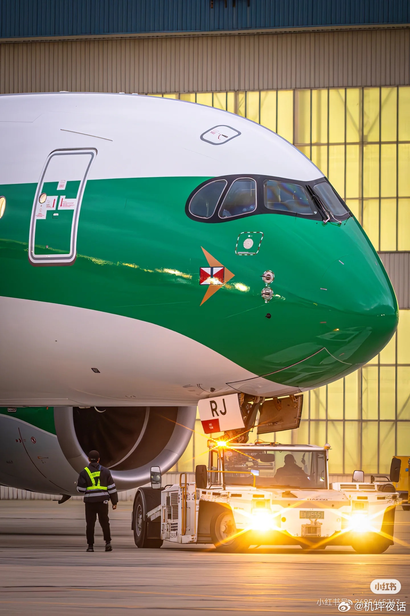 国泰航空： 4 月 1 日起在所有航线上将燃油附加费提高 34%据国际航空运输协