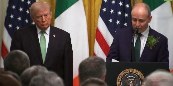 爱尔兰总理在特朗普身旁猛烈抨击战争与关税：全球冲突已造成太多人丧生。 