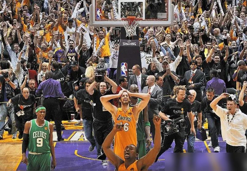 16年前的湖凯总决赛抢七，至今还在球迷圈吵翻！
 
湖人先被逼到3-2绝境，G6