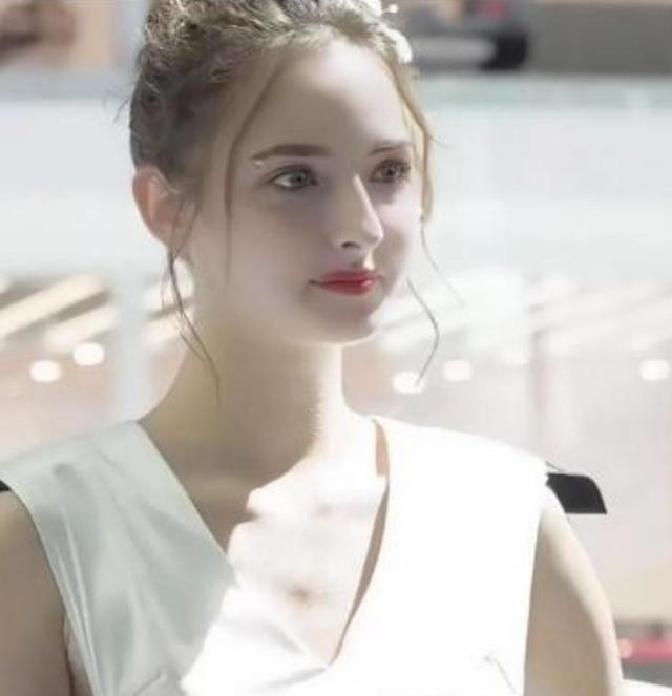 就在刚刚
 
联合国机构突然公布了一份评估，指出乌克兰女性面临更高的安全与生计压