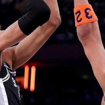 NBA总决赛继续进行，圣安东尼奥马刺队反弹扳回一城。文班亚马得到32分和8个篮板