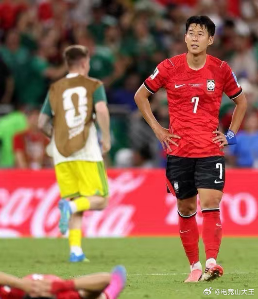 韩国日本网友对骂日本平局稳固自身小组第二排位，属于合理赛果调整，却被韩国球迷过度
