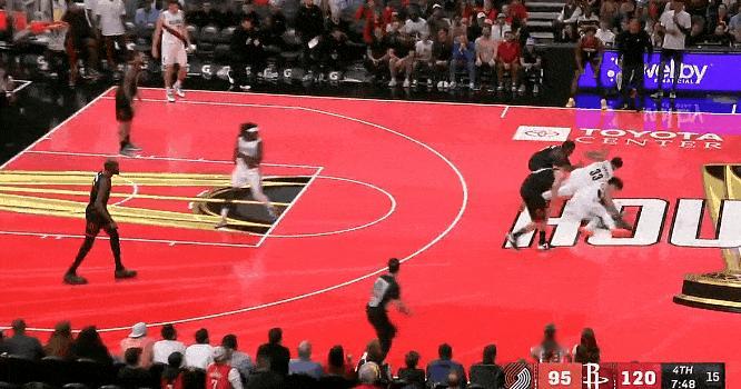 谢泼德连拿7分又抢断阿夫迪亚，杜兰特上前拍头送上激励


11月15日讯 NBA