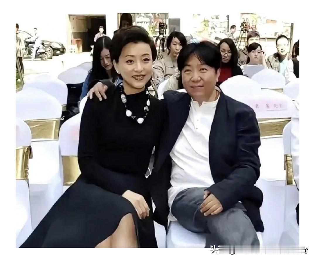 杨澜的“偏爱”：外人看不懂的默契
 
当年杨澜从央视辞职留学，好多人等着看她的下
