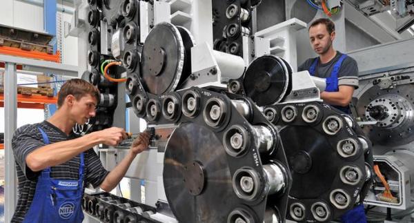 德国经济持续停滞，一些人开始考虑效仿美国挥舞关税大棒。德国国有银行复兴信贷银行发