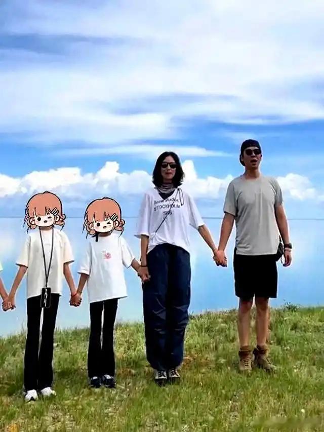 朱亚文夫妇携俩女儿赴内蒙古旅游，长腿萌娃标致，沈佳妮素颜超美！ ​​​