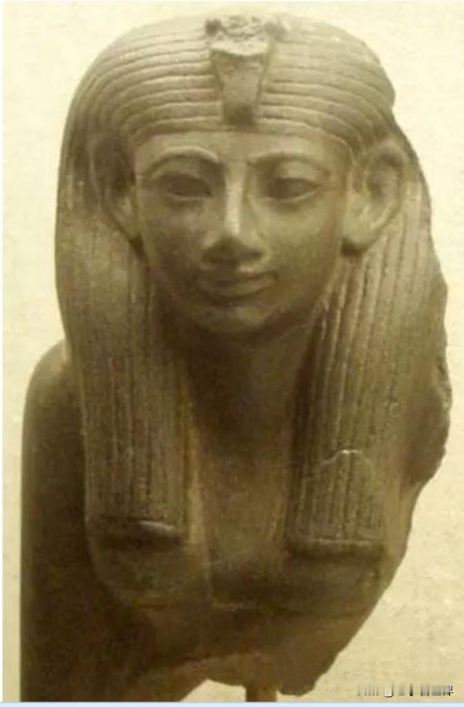 【最新消息：荷兰首相决定将一件拥有 3500 年历史的文物归还给埃及】
海牙时间