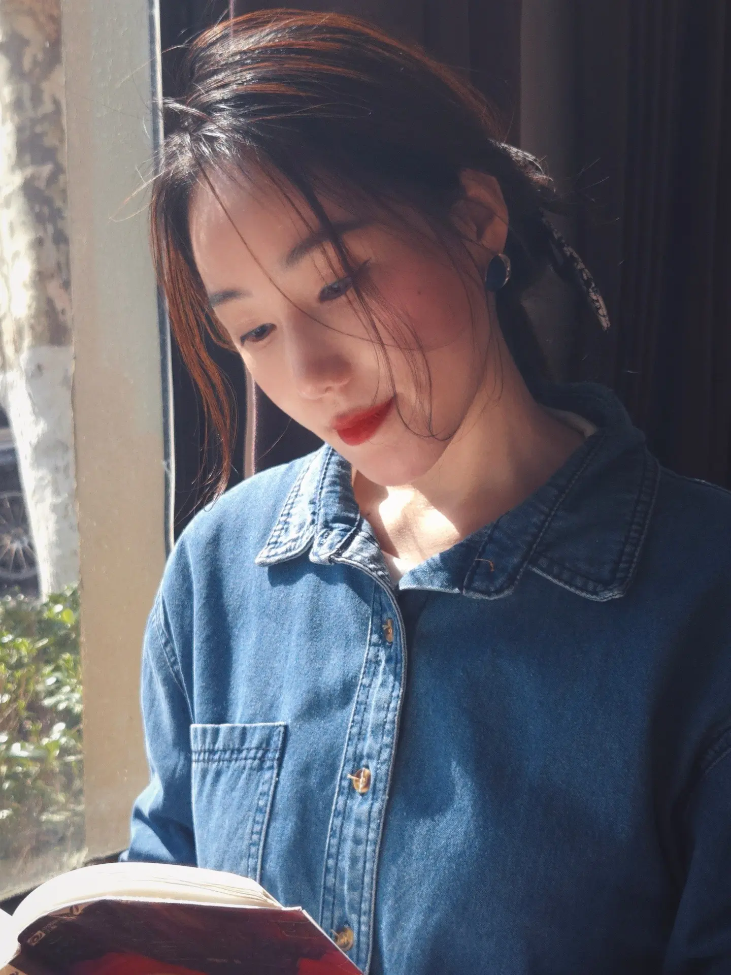我这样的人，爱需要千百遍的回应。