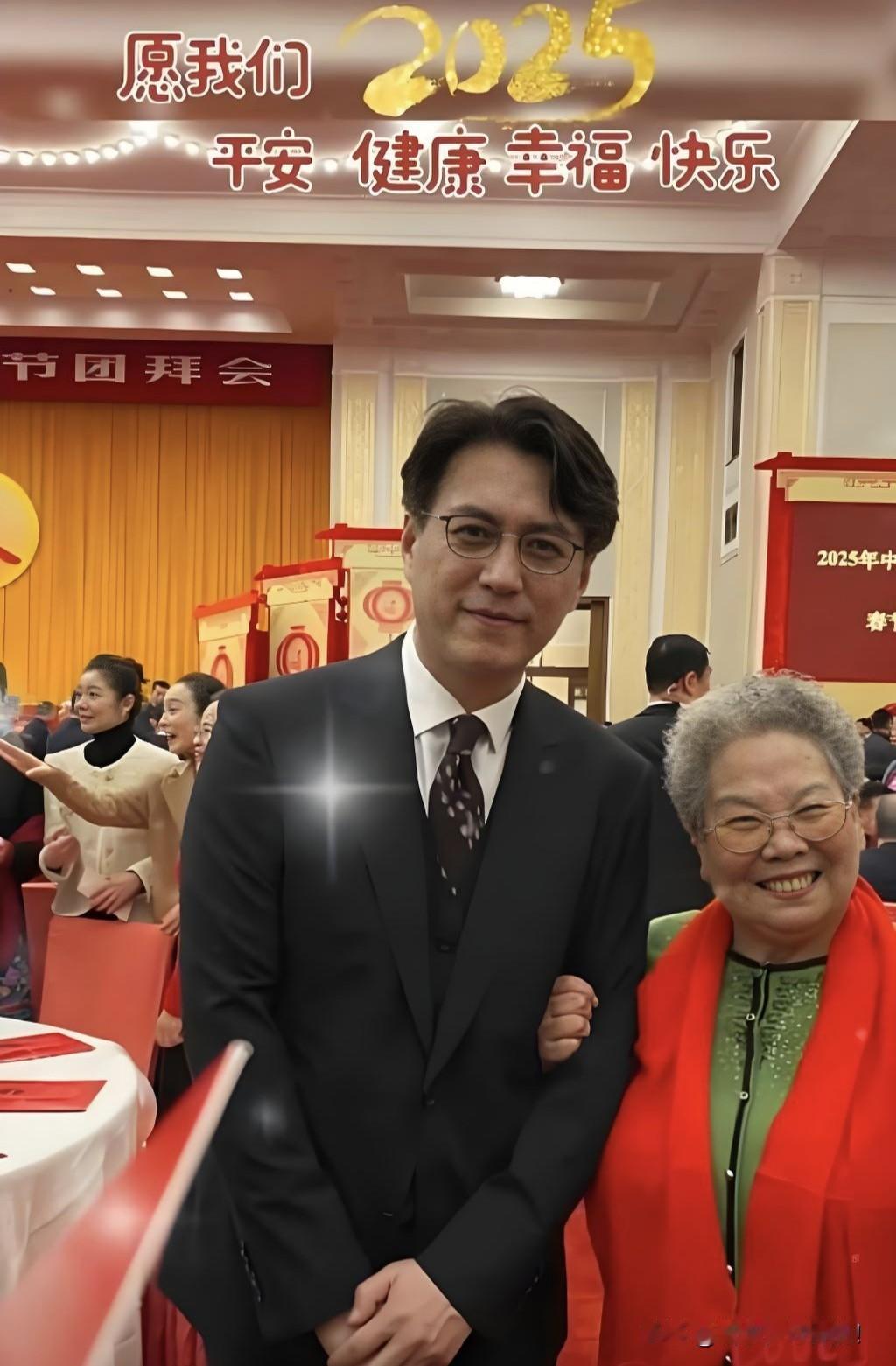 人与人之间，不就是一场大型互助游戏吗？靳东说得对，所谓“利用”，不过是成年人的社