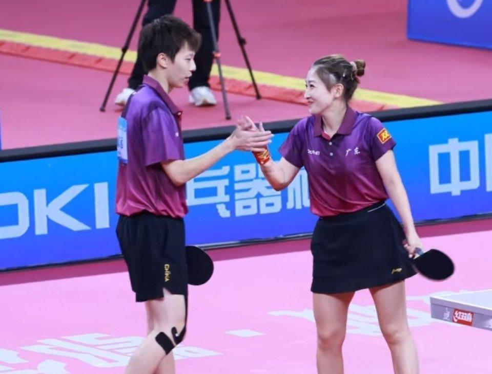 朝着“诗与远方”的方向前进，继续加油！[努力]#林高远刘诗雯混双晋级半决赛# ​