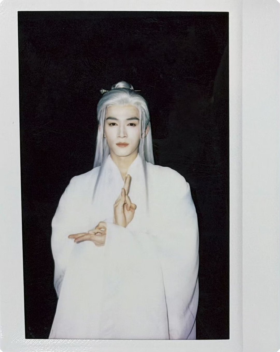 王星越破万拍立得 王星越破万白发拍立得 王星越破万拍立得 