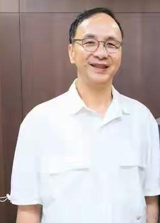 朱立伦缺席全代会，外界感到费解，背后藏党内微妙张力
 
今天国民党全代会营造世代