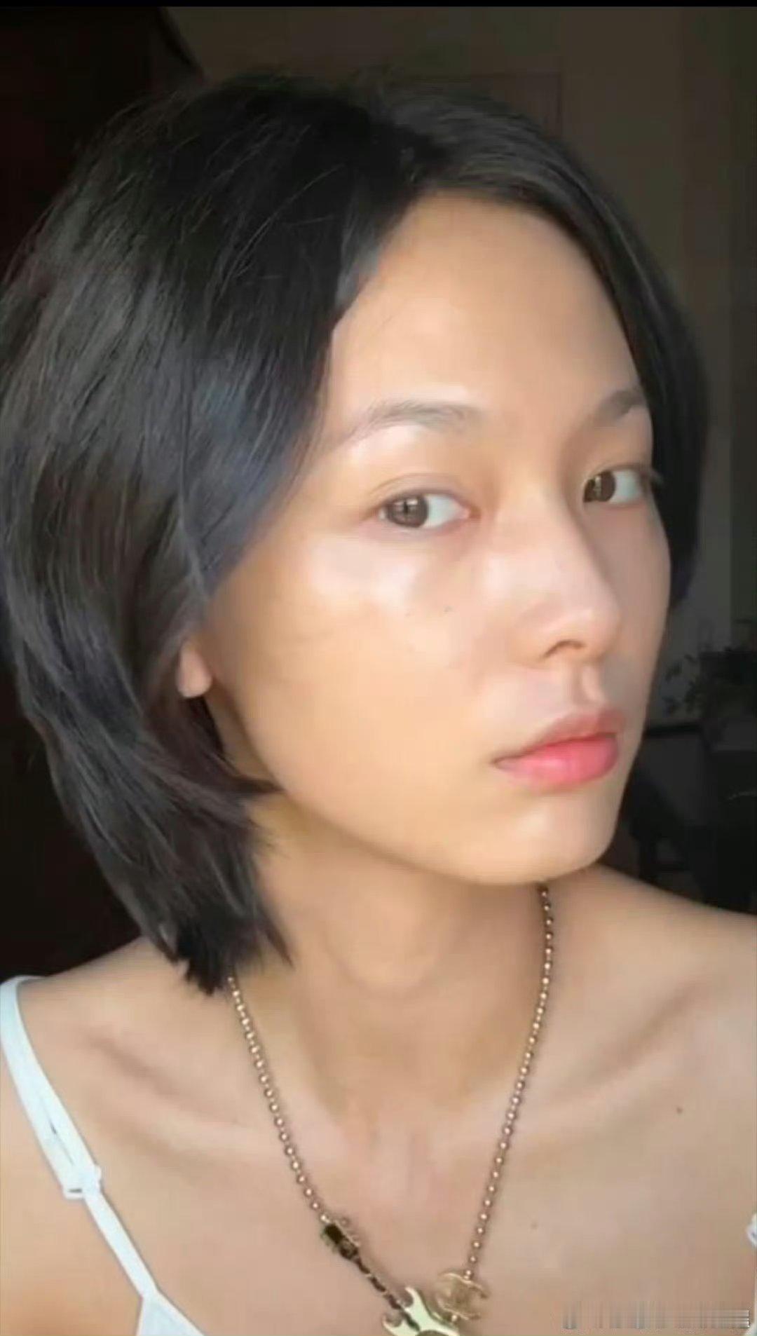 赵佳丽打造野生感好多知识点 跟着赵佳丽学习野生感妆容，真的是收获满满！原来自然美