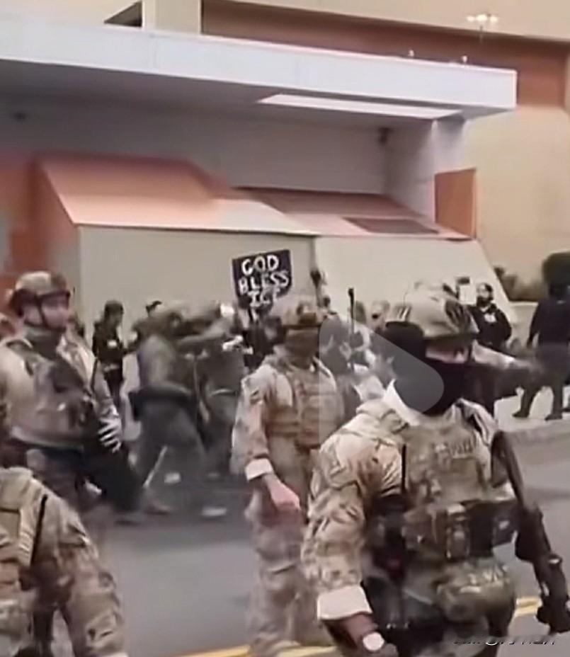 据《纽约时报》消息，派往波特兰的200名加州国民警卫队士兵与派往芝加哥的200名