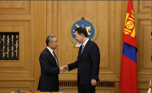 在会见到访的中国外长王毅时，蒙古国总理乌其尔勒表示“不支持‘台湾独立’，而在中蒙