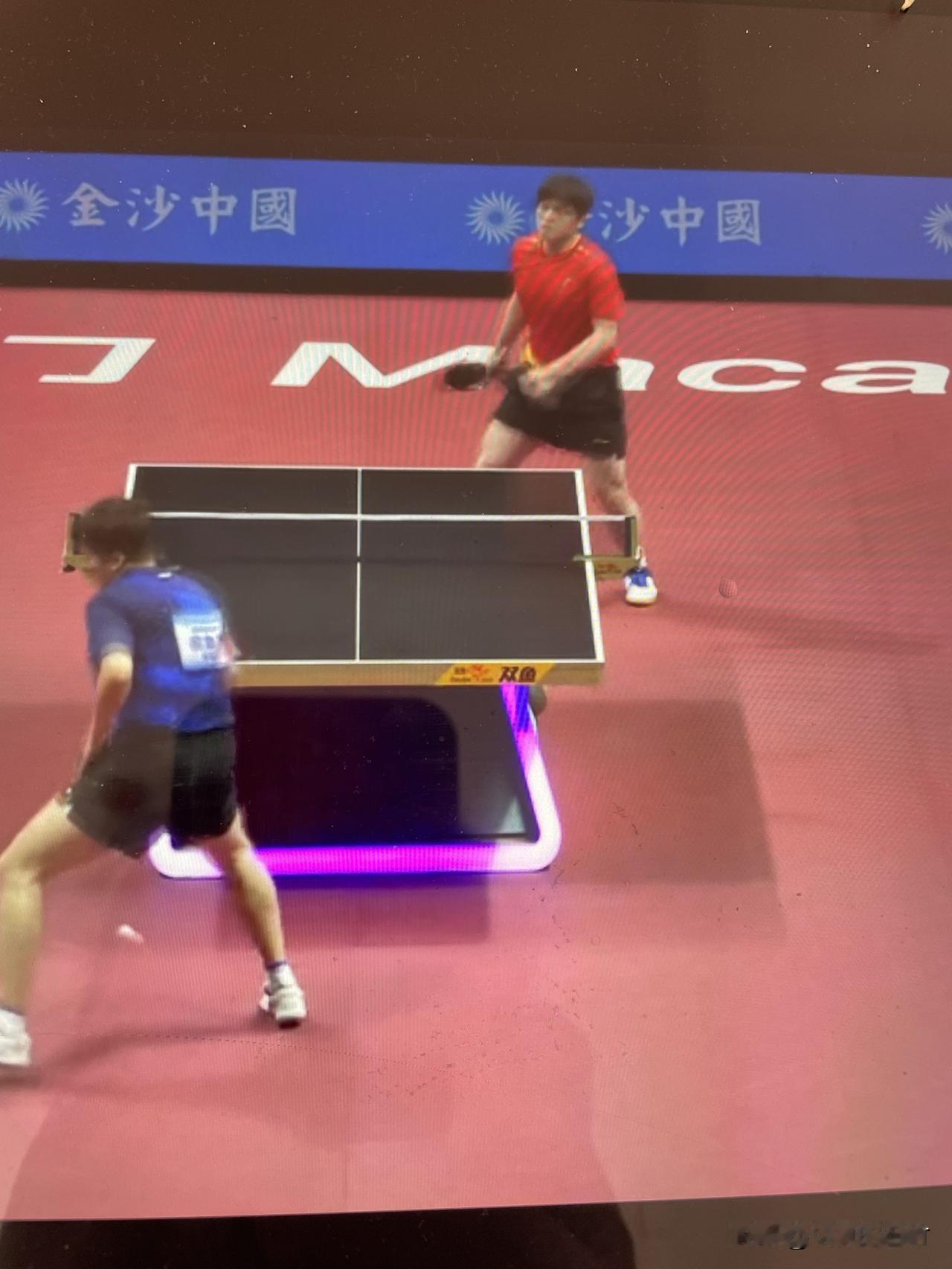 樊振东3:2梁靖崑。小胖赢了大胖
全运会男团1/4决赛
上海队对阵河北队
樊振东