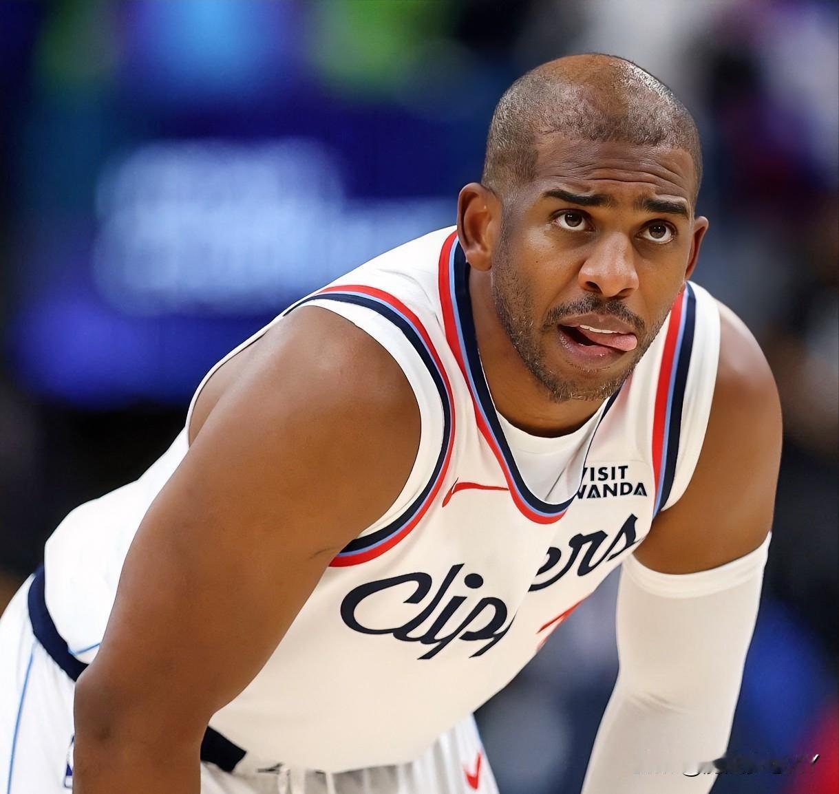 尼克斯能赢篮网多少分，
我不知道，
但我敢肯定，保罗肯定是
最关注这场比赛的人！