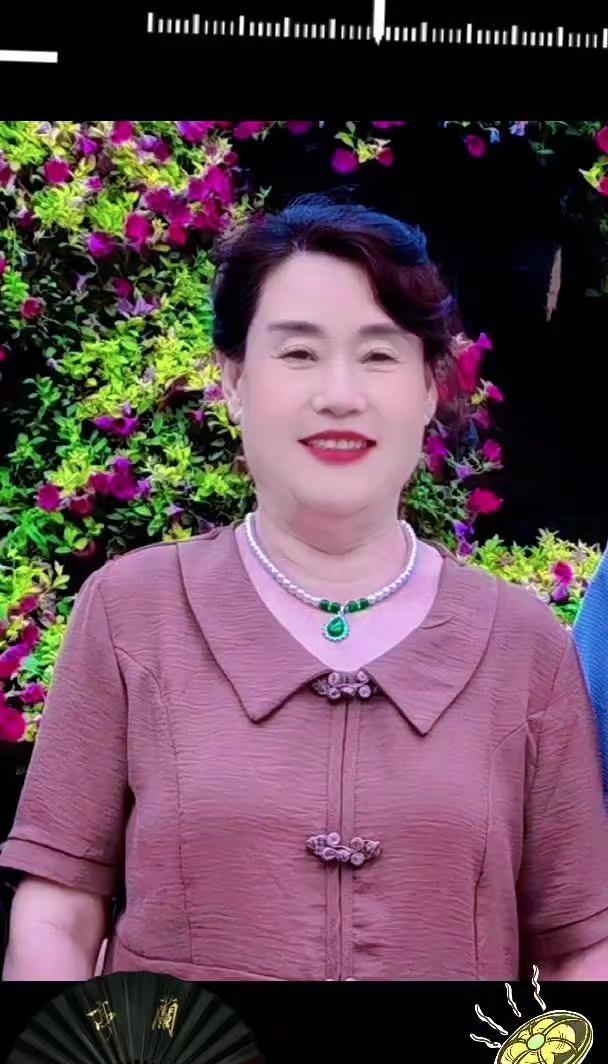，习惯了独自处事，放下过往云烟，靠谁都不如靠自己，活好当下，开心万岁！✊️✊️✊