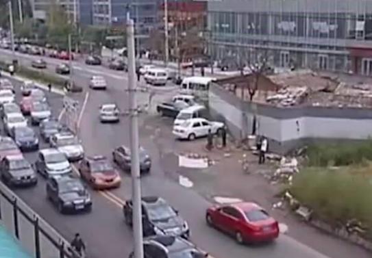 “北京最牛钉子户！”拒绝83万赔款，霸占北京主干道七年，谈判七次仍不愿搬离，甚至