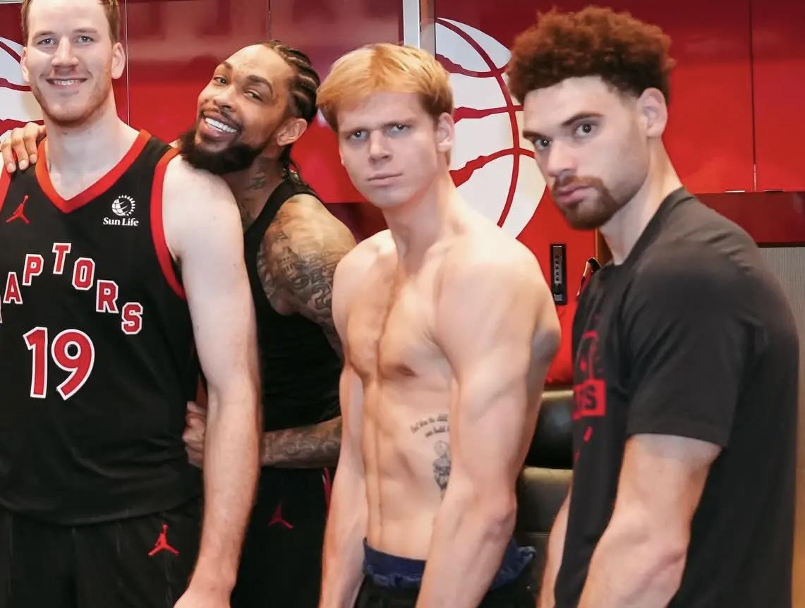 ESPN预测黄蜂vs猛龙：黄蜂胜率21.3%，猛龙胜率78.7%