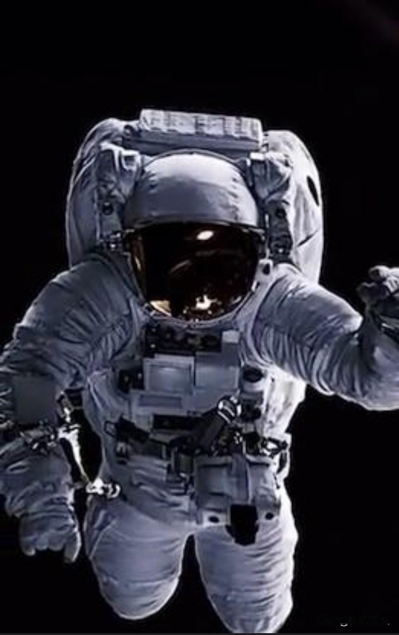 黑洞吞掉的东西去哪了？

这个问题，困扰了物理学家五十年，直到有人给出了一个疯狂