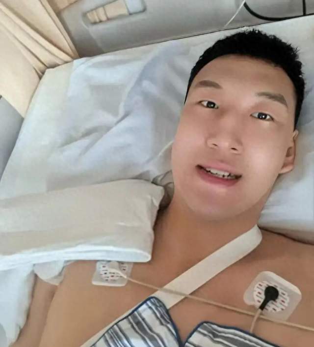 冷处理！15载功臣不被祝福，广东感谢3将无杜润旺，球迷：白眼狼