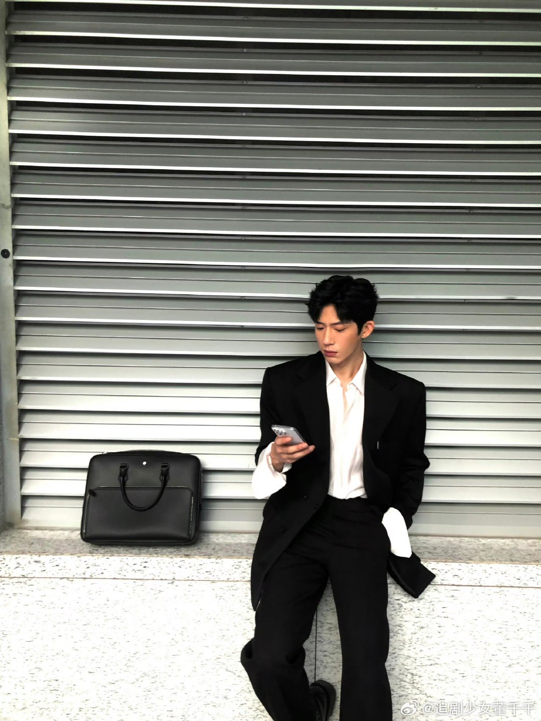 井柏然自己都要恍惚了 井柏然人气一夜之间回到十年前谁看了不感叹，井柏然抵达杭州，