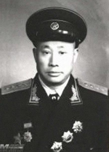 抗战期间，飞夺泸定桥的二十二勇士幸存者刘金山，被5个日本兵包围，就在奋力搏杀之际