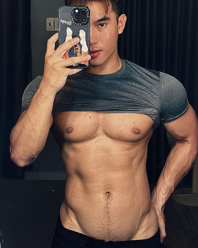 🤳 