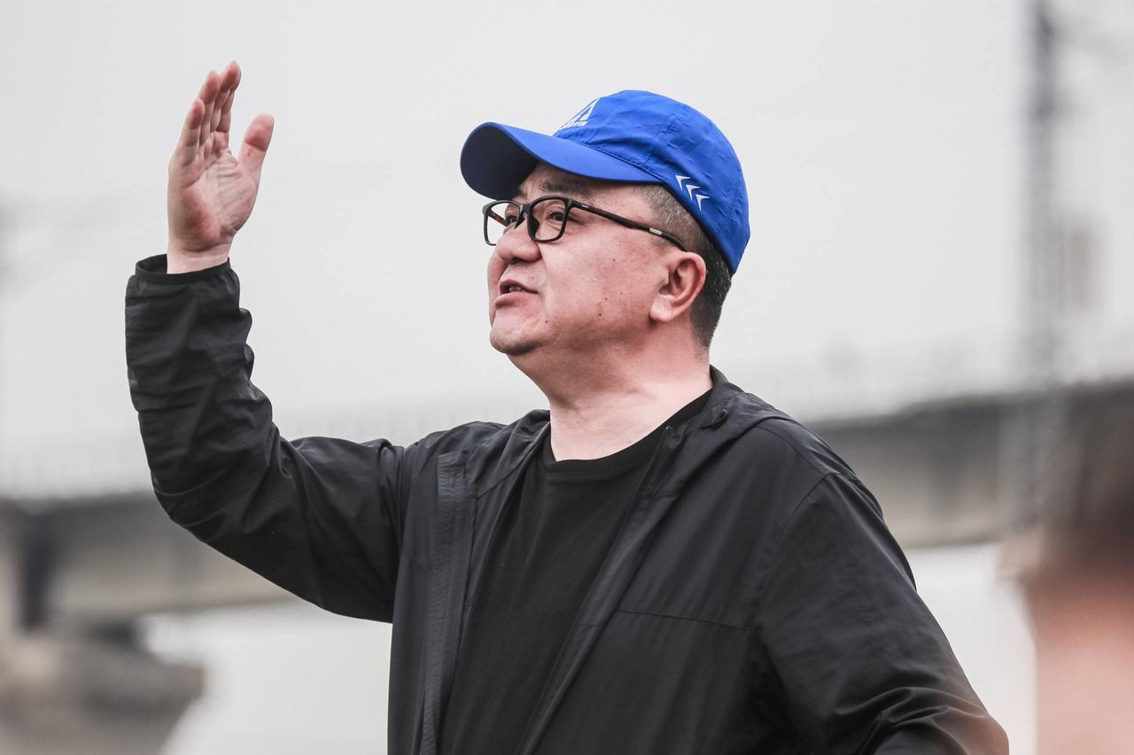 董路能成为国足主教练吗？能问出这个问题的人，肯定是没有怎么看过足球比赛的，也不怎