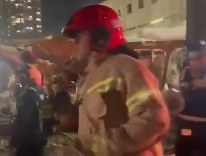 这就是小以色列的固若金汤，打的就是你的国防部大楼！内塔尼亚胡行踪暴露仓皇出逃，执