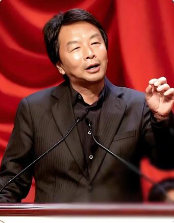 刘震云说：“只想养老的人，实际上是养死，
因为人只要不想做事了，
就会快速的冲向