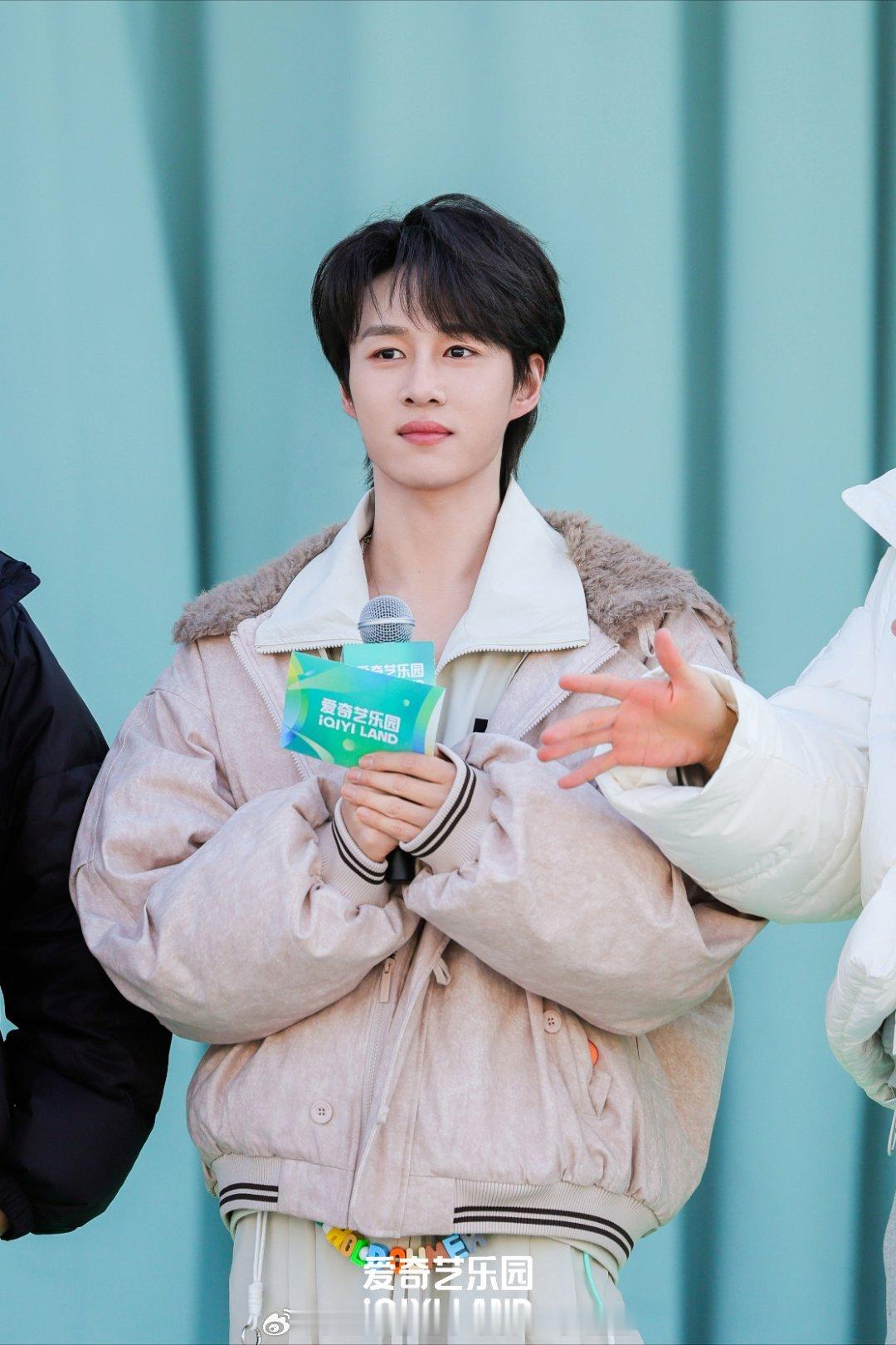 爱奇艺乐园盛大开园已经在去爱奇艺乐园的路上了！十个勤天同款打卡点等我！有没有姐妹