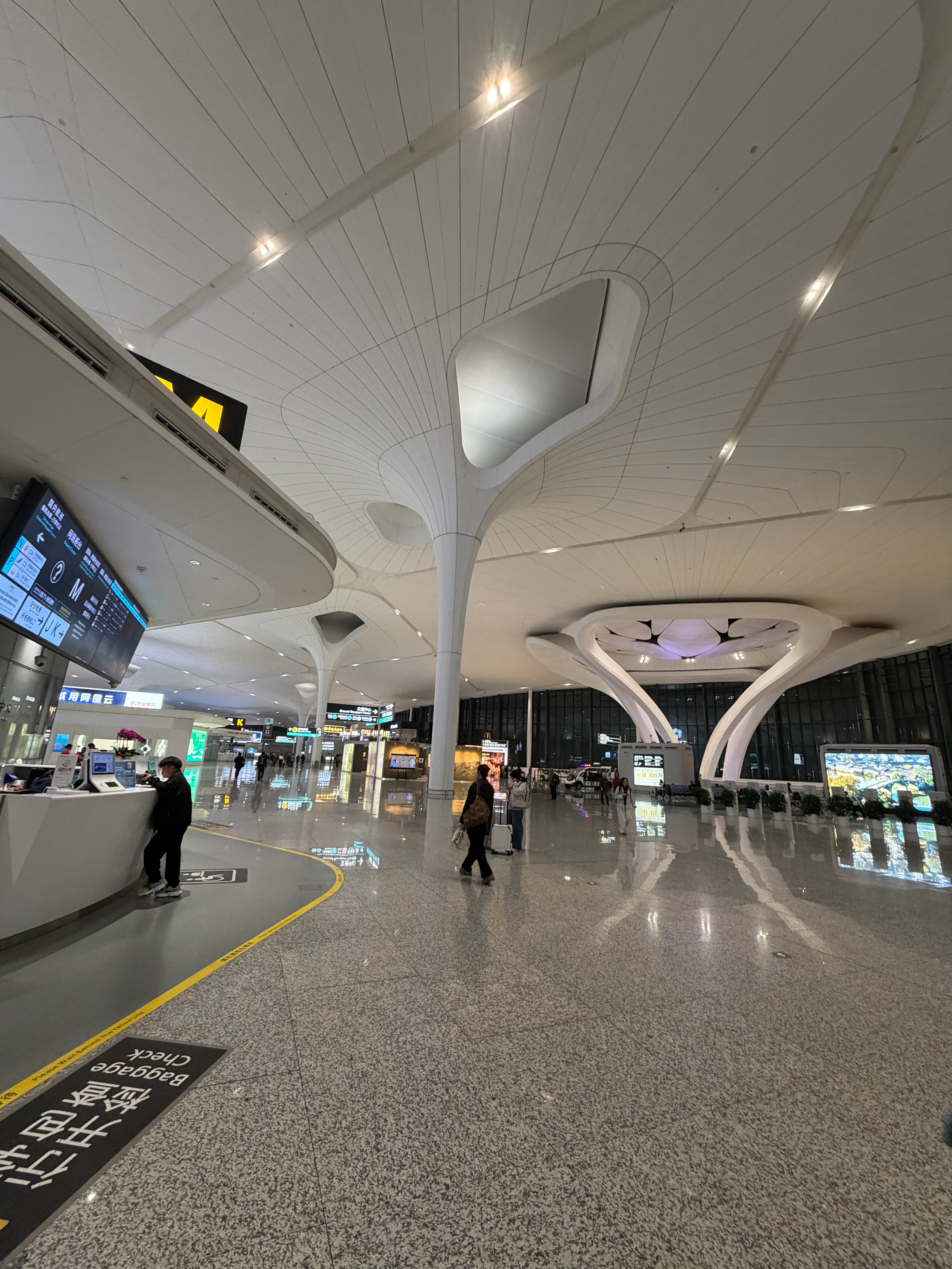 2天飞了四城…四月的节奏依旧是连轴转。杰克的飞行日记杰克的工作日记