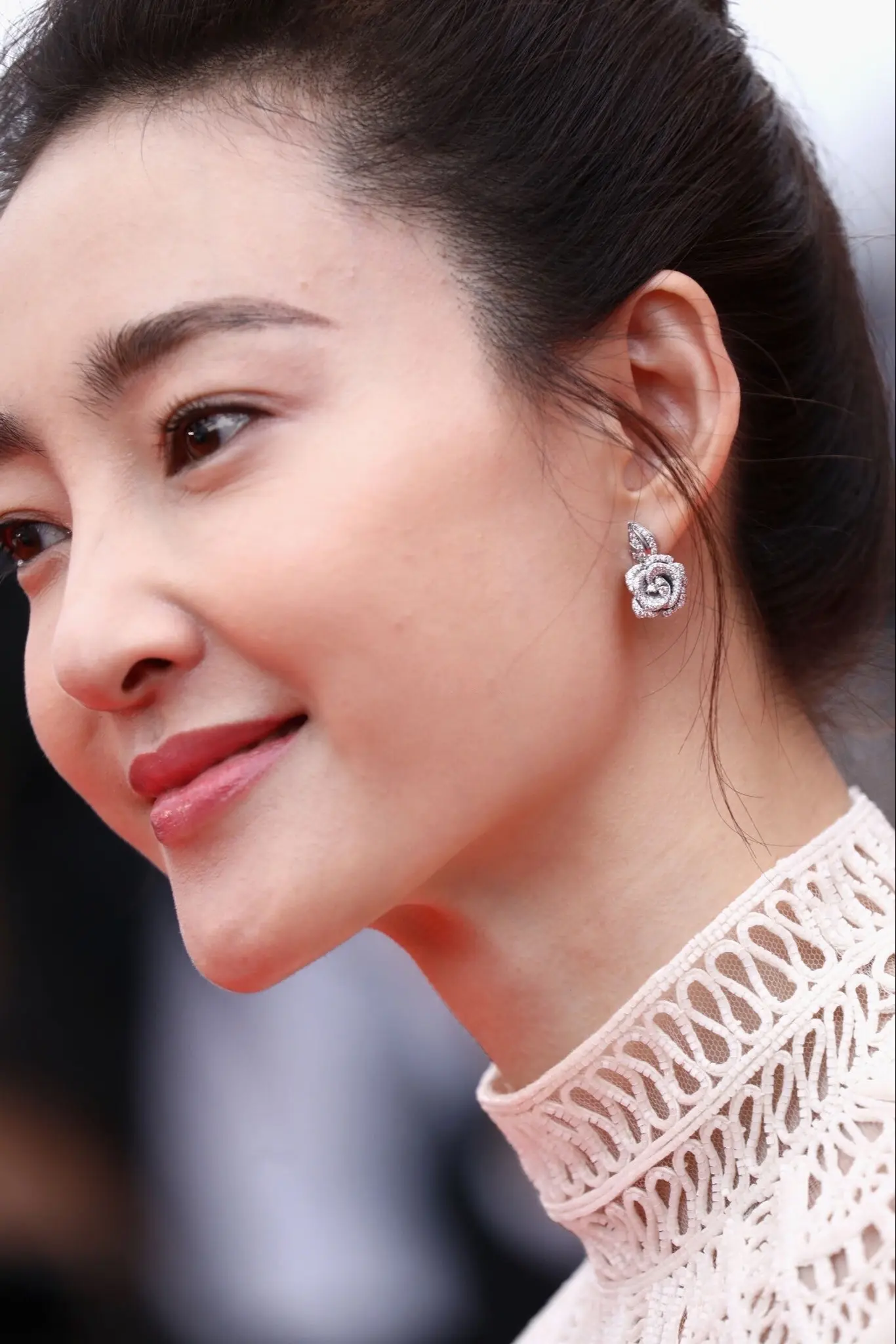 王丽坤。