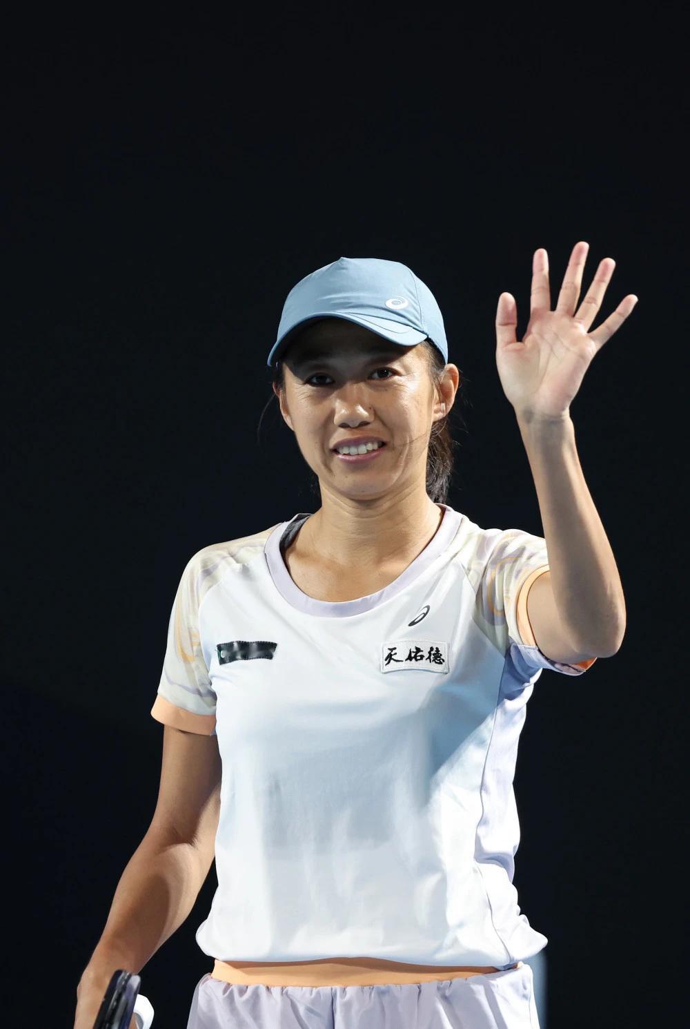 北京时间9月24日晚上，中国网球公开赛刚刚结束了一场女单首轮比赛，36岁的中国外