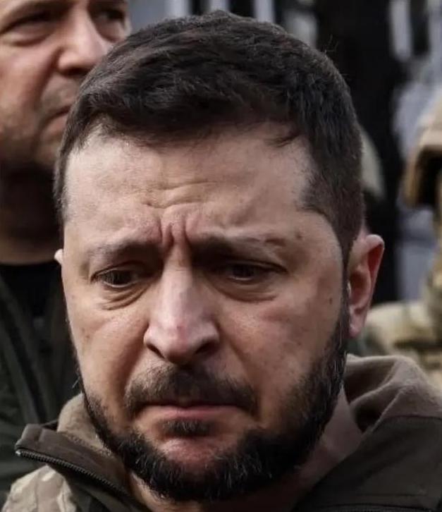 泽连斯基，对于乌克兰来说，是灾难；但他对我国来说，却是巨大的功臣！

这场持续四