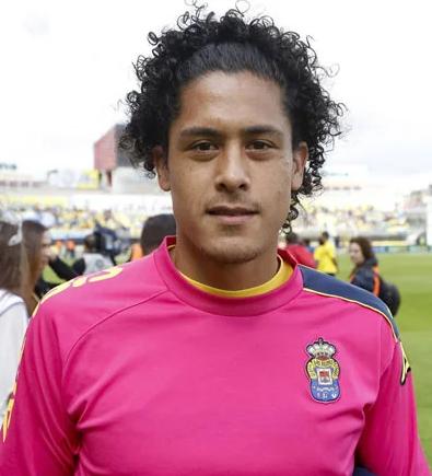 泰山队最新消息，这次瞄准了乌拉圭中卫毛里西奥·莱莫斯想要救一下后防，
莱莫斯29