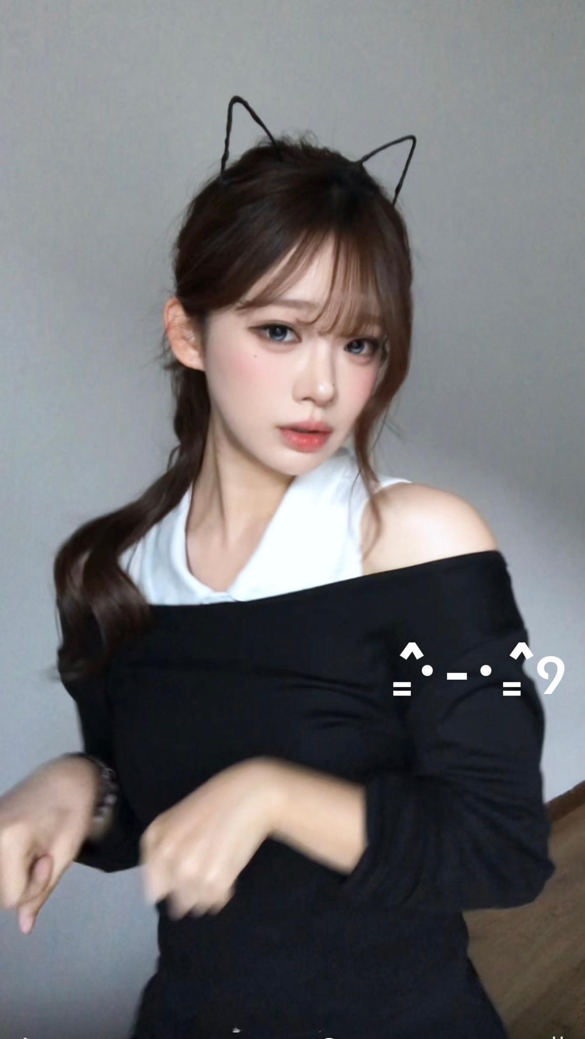 今天是小猫🐱想着偶尔来点不一样的节目今天发了唱跳(≧∇≦)还要继续努力！ 