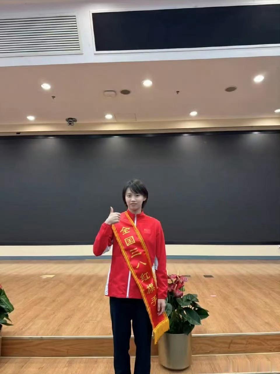 #陈芋汐说热爱不止跳水#“我要的是绝对的碾压”陈芋汐真的简直不要太棒啦，怎么会有