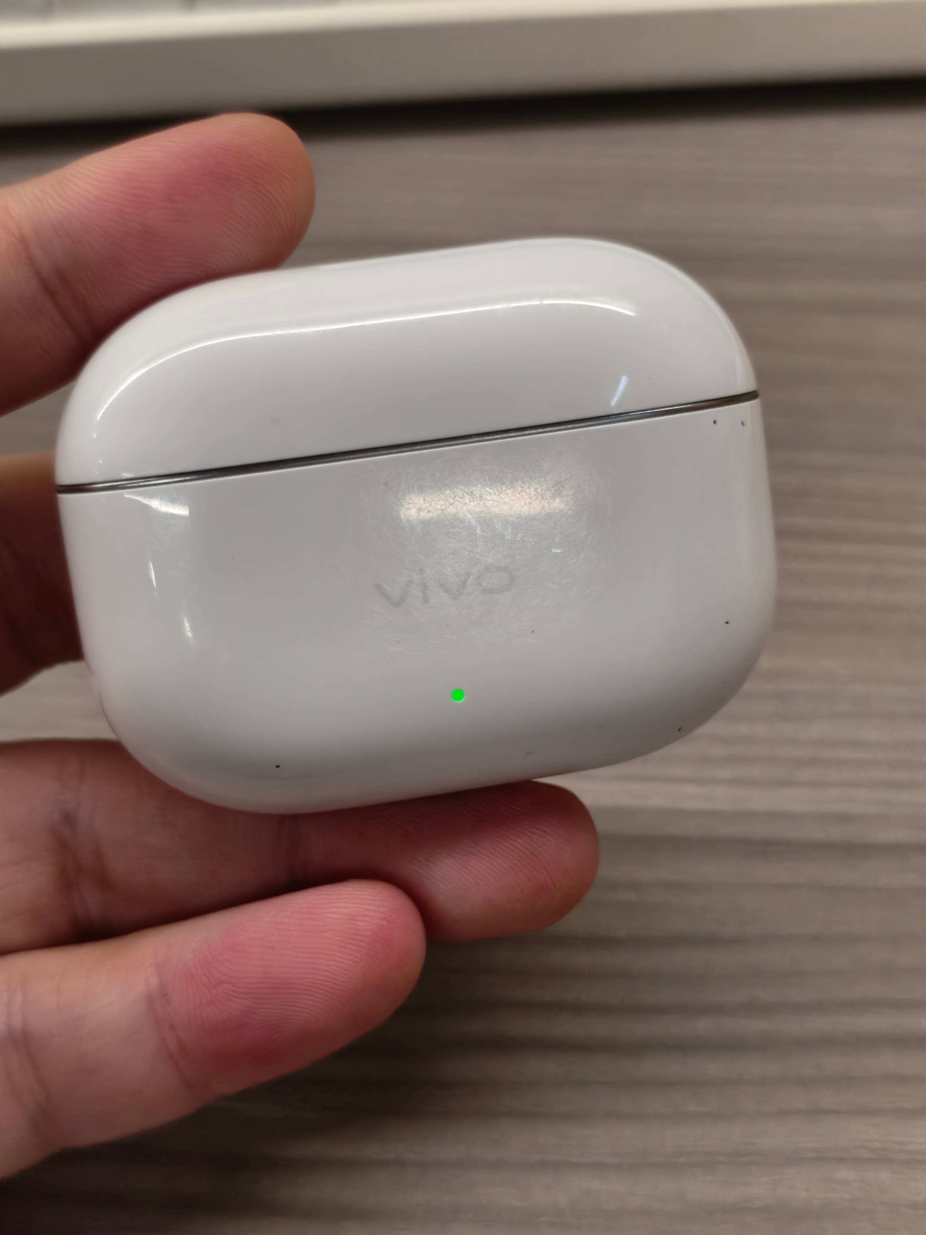 最近使用的最频繁的耳机就是 vivo TWS 5 了，确实是好用好听