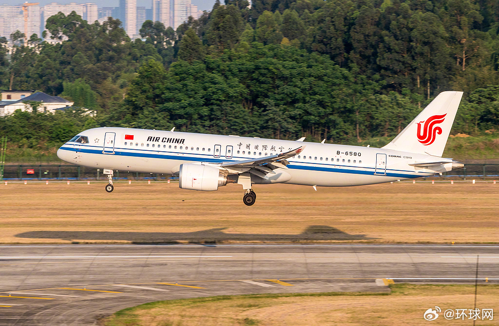 【#C919将首次执飞国际商业航线#】8月12日起，国航北京首都—乌兰巴托航线将